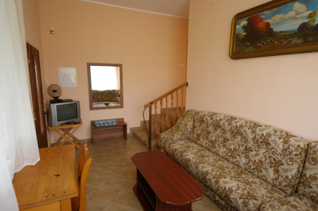 Dolni Zandov Penzion Mansky Dvur מראה חיצוני תמונה
