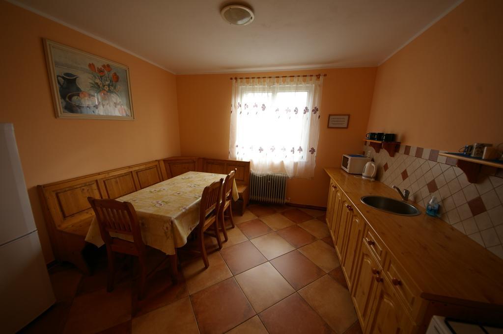 Dolni Zandov Penzion Mansky Dvur מראה חיצוני תמונה